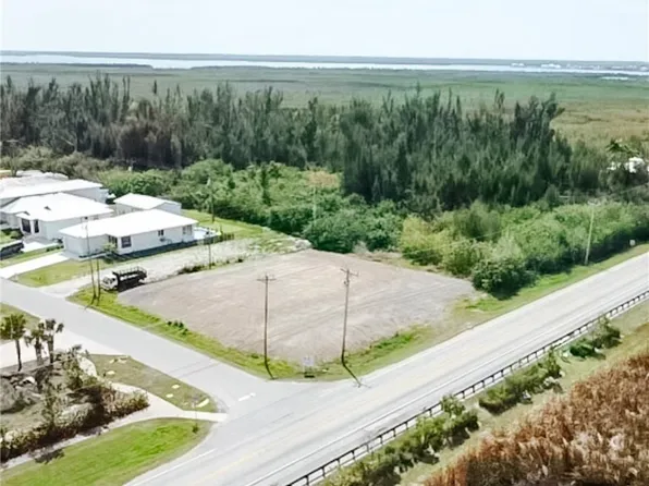 11981 Scallop Dr, Cape Coral, FL 33991