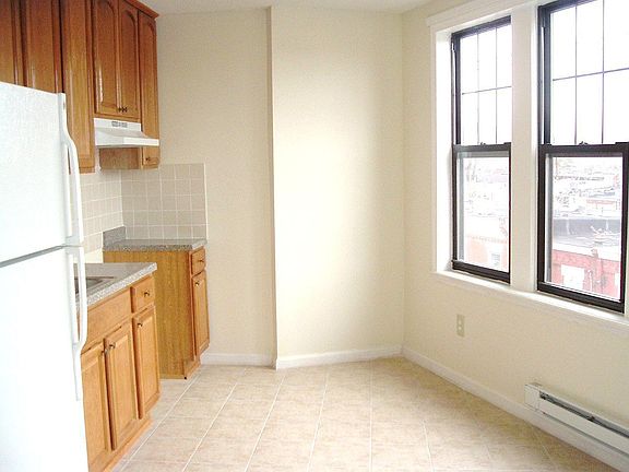 2nd image of 1400 Point Breeze Ave