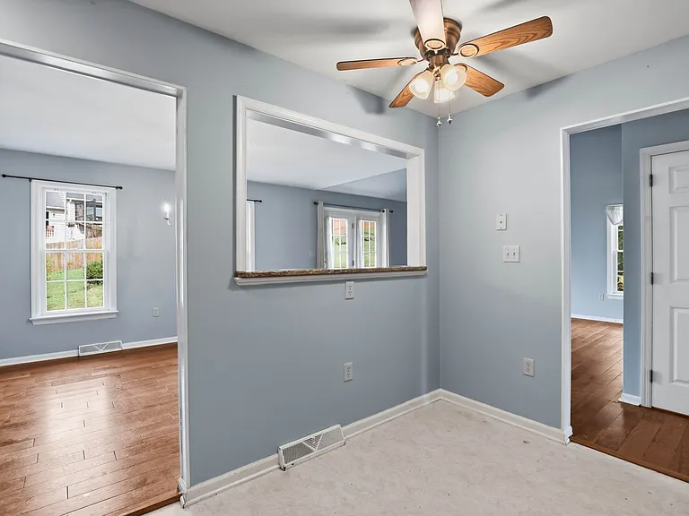 472 Hillside Dr — Photo 10