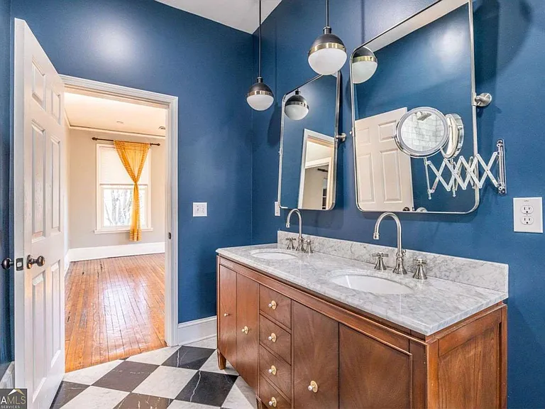 692 Myrtle St NE — Photo 59