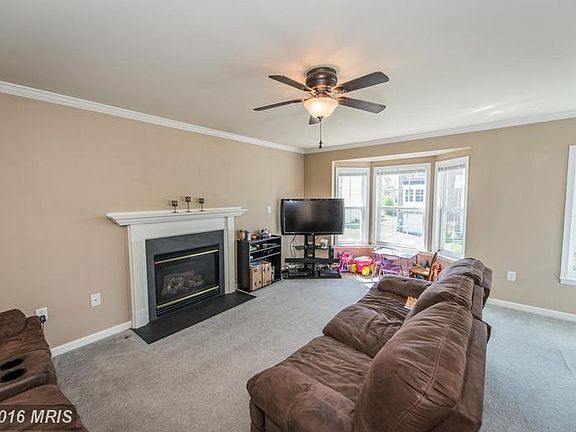 5th image of 21 Lombard Ln
