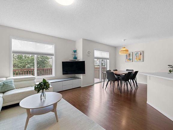 5th image of 54 Royal Elm Dr NW