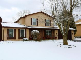 2104 Piney Point Dr, Lansing, MI 48917