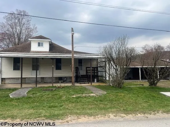 53 Farnsworth Ave, Buckhannon, WV 26201