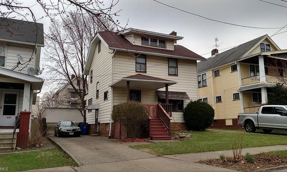 1st image of 4437 W 48th St