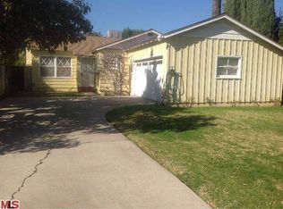 6611 Blewett Ave, Van Nuys, CA 91406