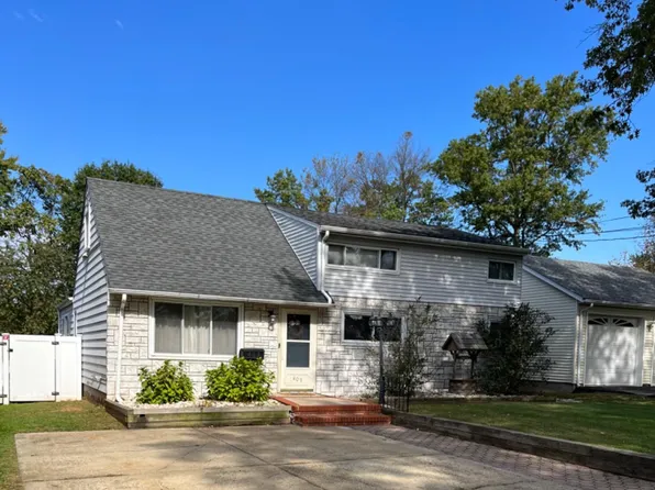 409 Douglas Ave, Avenel, NJ 07001