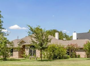 2315 N Pioneer Trl, Bryan, TX 77808