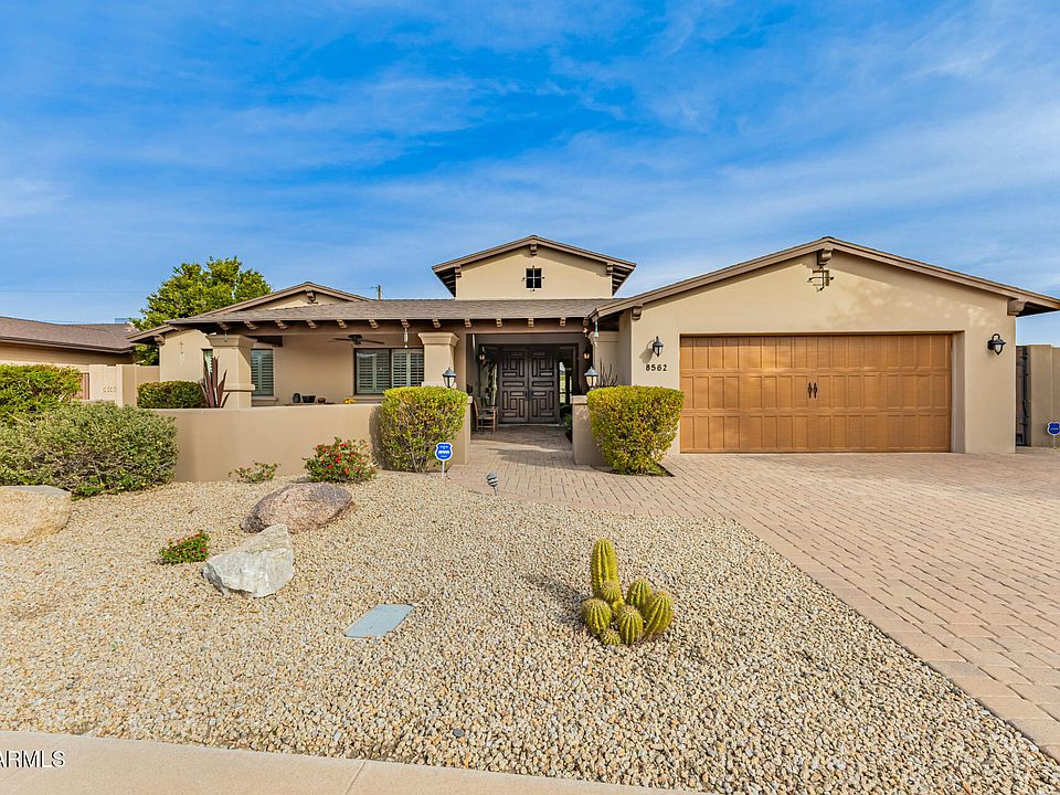 1st image of 8562 E TURNEY Avenue