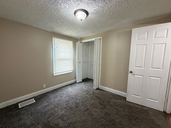 5th image of 1010 W Rose St