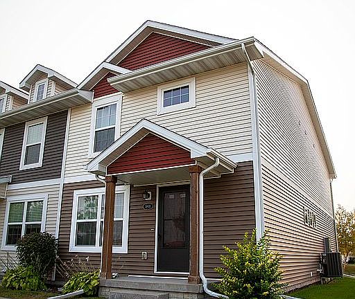 2nd image of 5831 Marble Cir