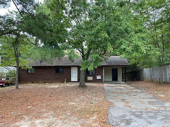 Exterior - Long Driveway