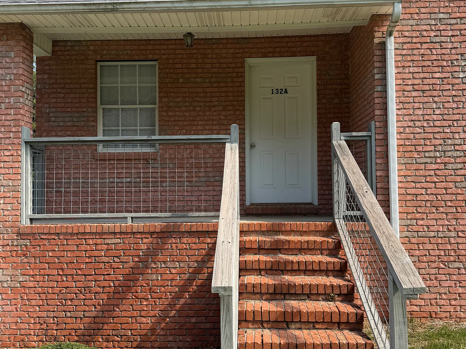 2 bed, 830 sqft, $1,050 — Photo 2