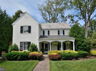 2114 Belle Haven Rd, Alexandria, VA 22307