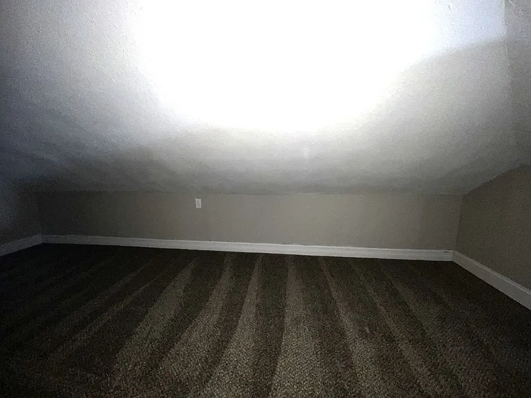 352 Bassett Ave — Photo 29