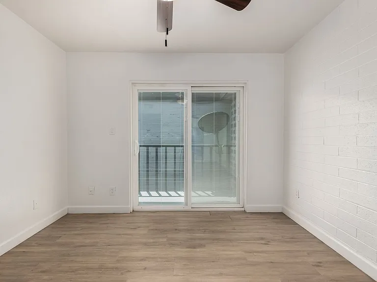 Madison Flats — Photo 15