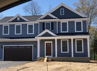 68 Wheatfield Way, Mechanicville, NY 12118
