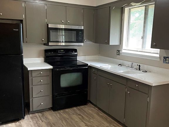 5th image of 422 Jamison Dr