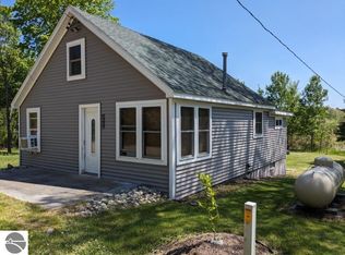 3522 E Lake Forest Rd, Lupton, MI 48635
