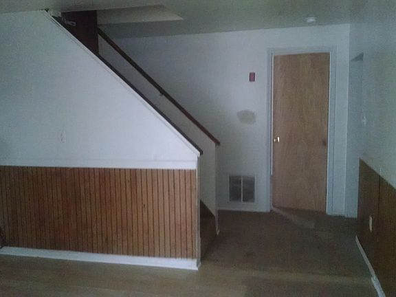 Entrance way into kitchen