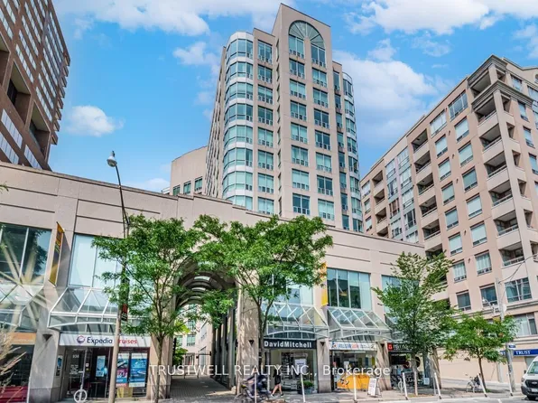 942 Yonge St, Toronto, ON
