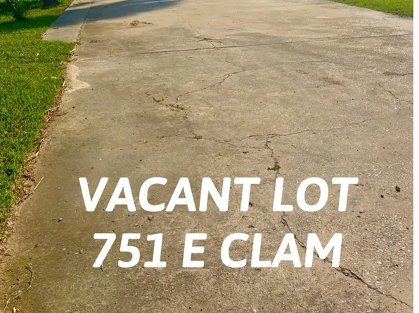 751 E Clam Cir, Port Isabel, TX 78578