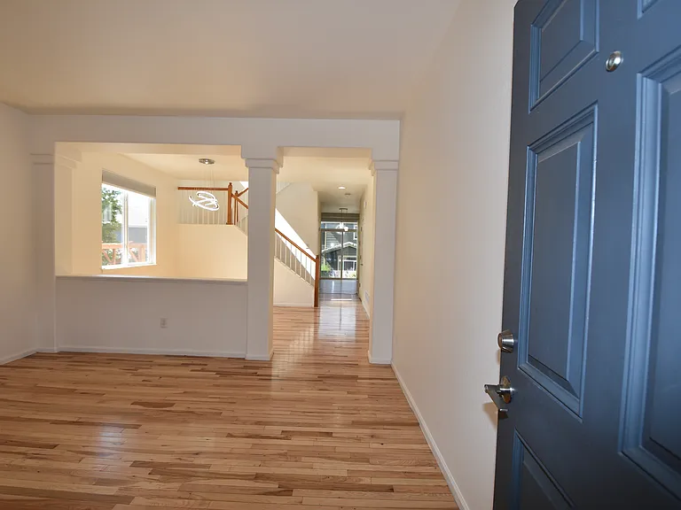 2623 E 137th Ave — Photo 3