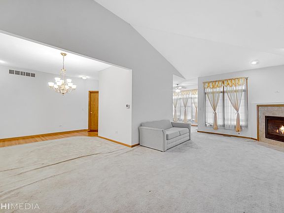4th image of 6871 Johns Cir