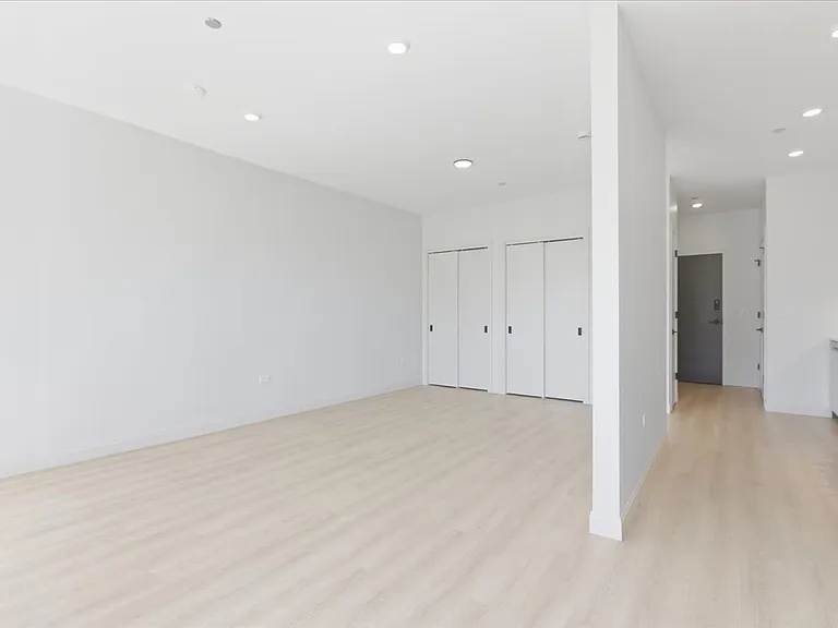 948 W Sunnyside Ave #405 — Photo 7