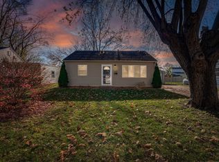 1212 Sunset Dr, Rantoul, IL 61866