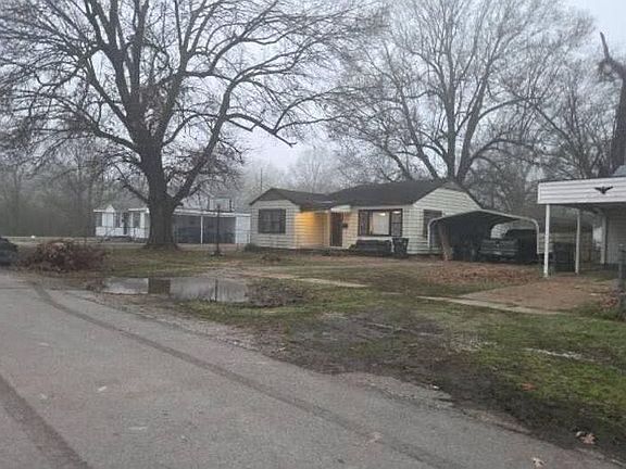 5th image of 804 SW 4th St