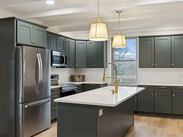 2224 Crestline Dr, Nashville, TN 37214