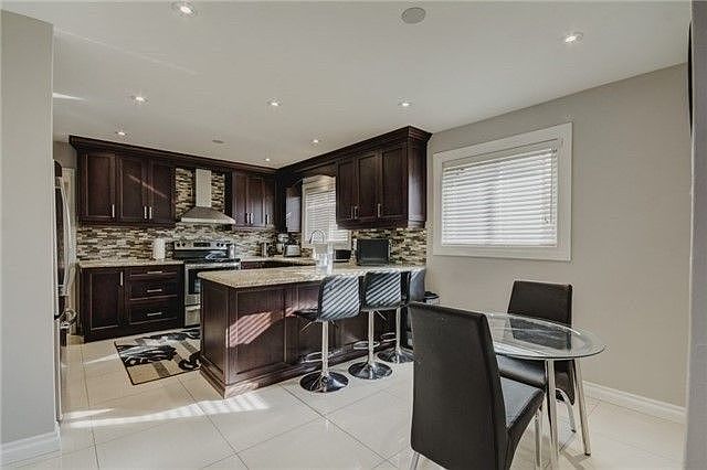 2nd image of 54 Skelton Blvd