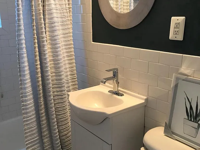 212 Oakwood St SE #B2 — Photo 6
