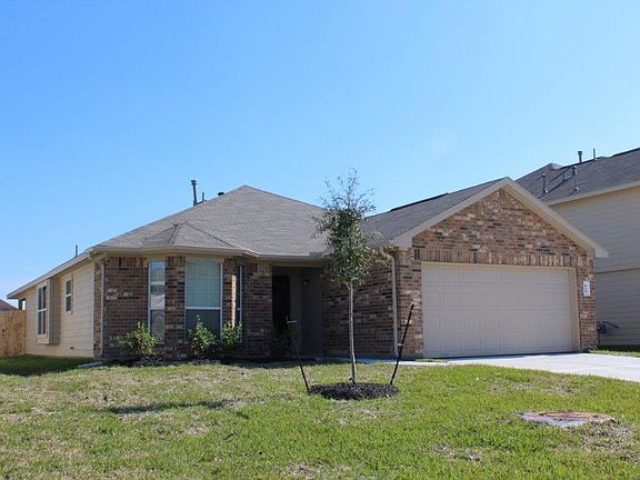 2nd image of 838 Desoto Dr