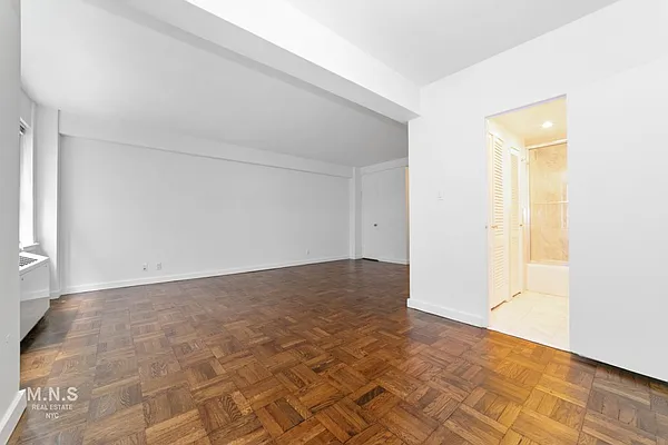 Rented by MNS | media 19