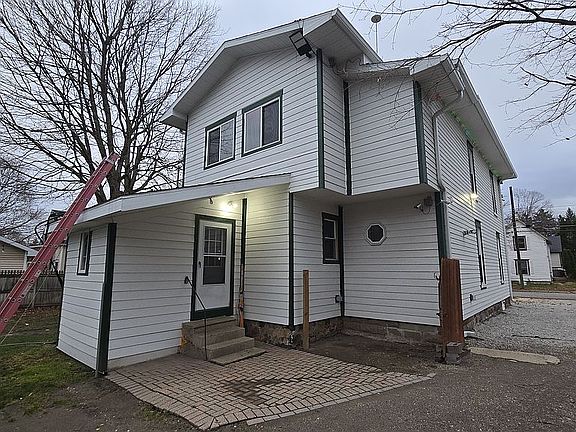 3rd image of 308 S Sheldon St