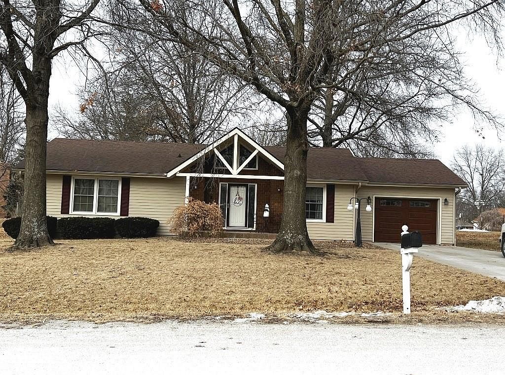 805 W Shona Dr, Gallatin, MO 64640 Zillow