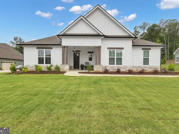 155 Lapis Lake Point, Fayetteville, GA 30215