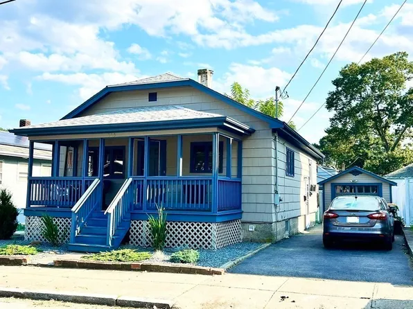 165 Hudson St, Fall River, MA 02720