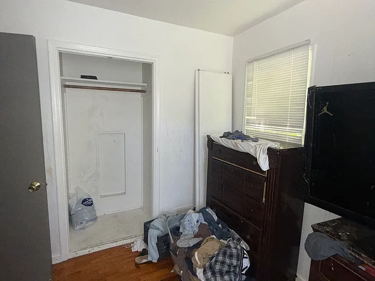 2625 Seneca St — Photo 12