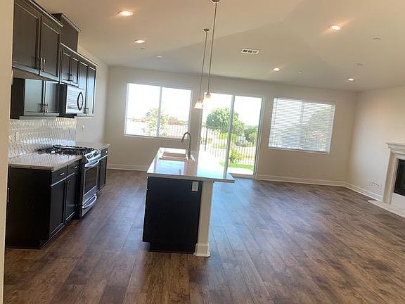 4th image of 1227 Grand Meadow Way