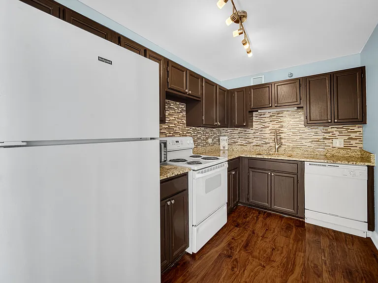 200 N Dearborn St #4208 — Photo 5