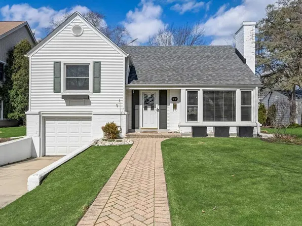 77 Williamsburg Rd, Evanston, IL 60203