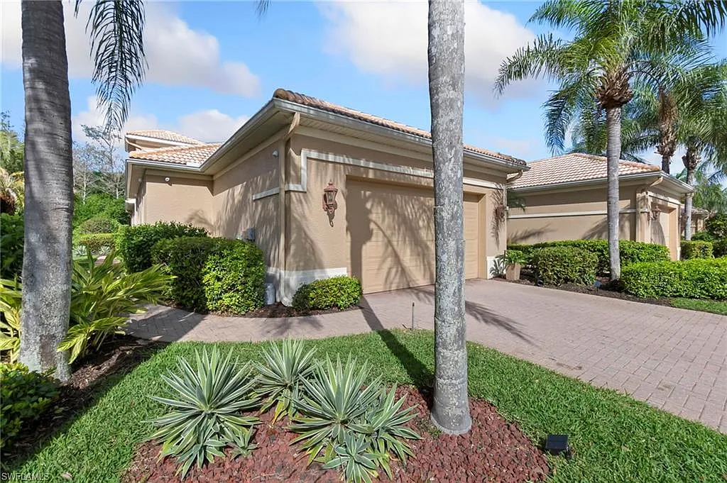 3 bed, 2.0 bath, 2107 sqft, $10,750 — Photo 4