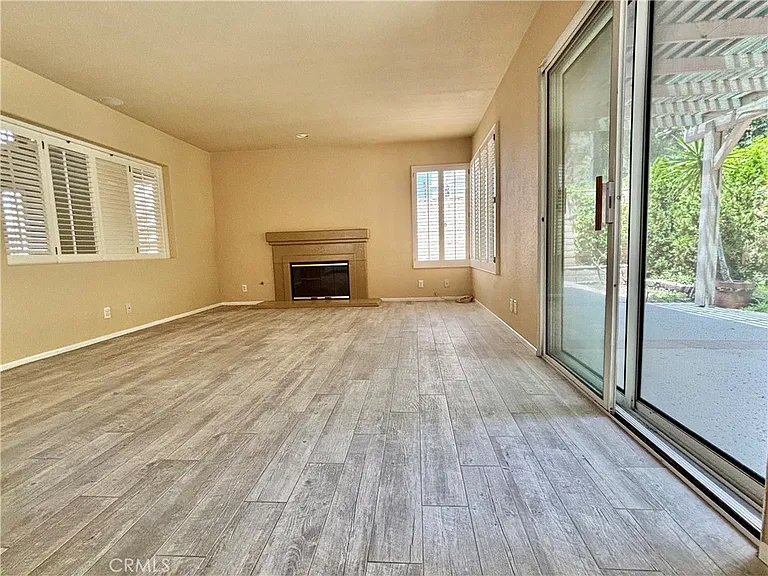 1834 Berryhill Dr — Photo 15