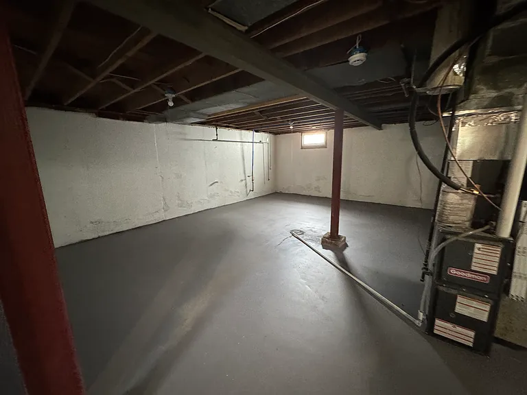 8536 Gilmore Ave — Photo 12