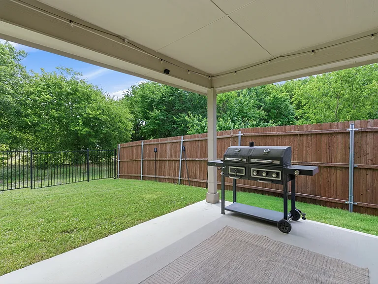 16308 Caledonia Ct — Photo 17