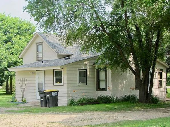 1310 Old Minnesota Ave, Saint Peter, MN 56082