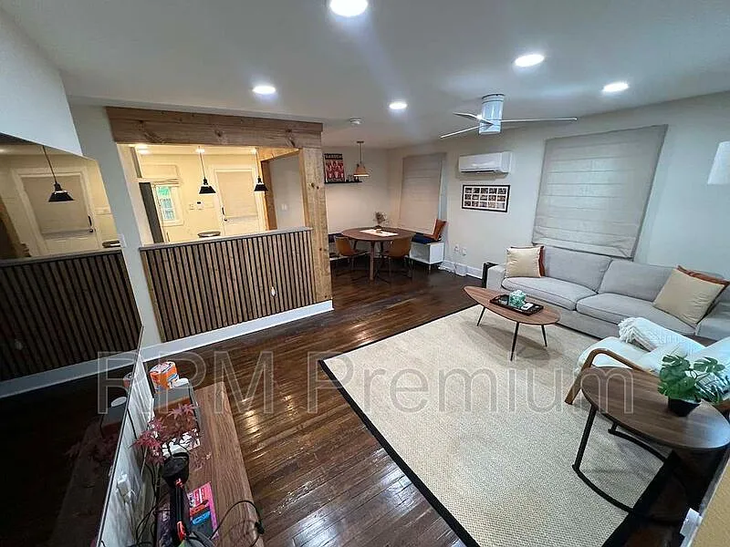 2 bed, 1.0 bath, 975 sqft, $1,850 — Photo 3
